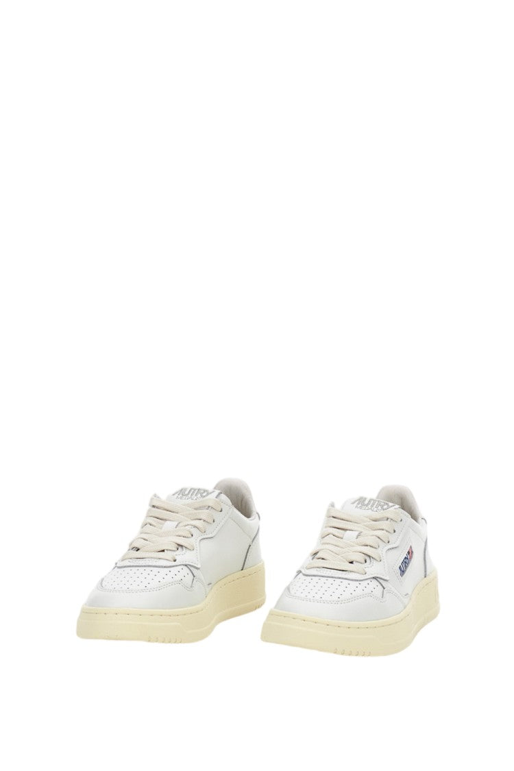 Autry White Medalist Low Leather Sneakers