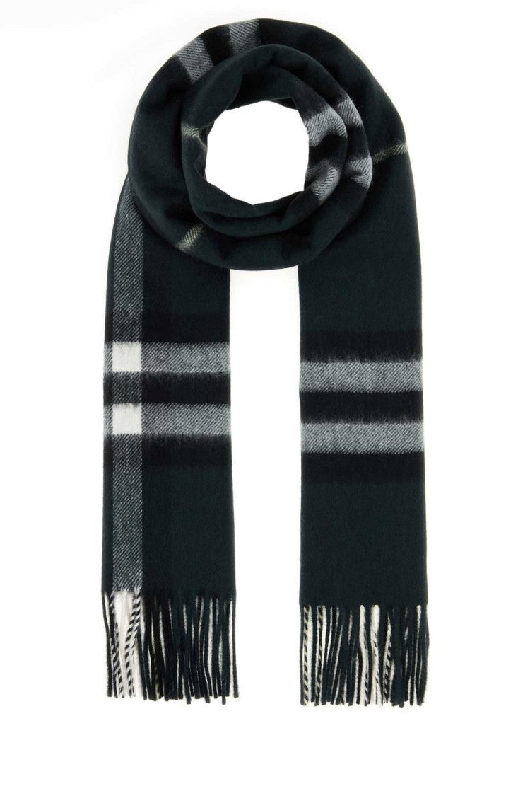 Burberry Rich Green Scarf With Luxurious Draping