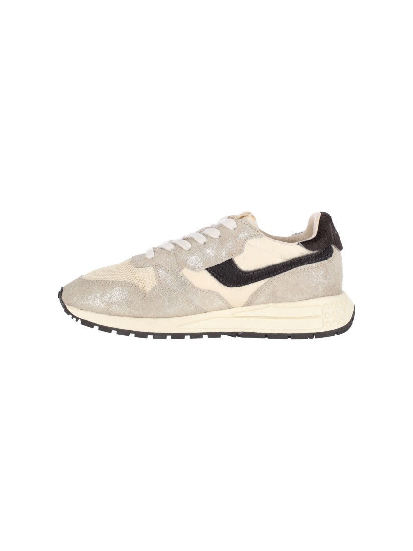 Autry Gold Leather Reelwind Low Sneakers