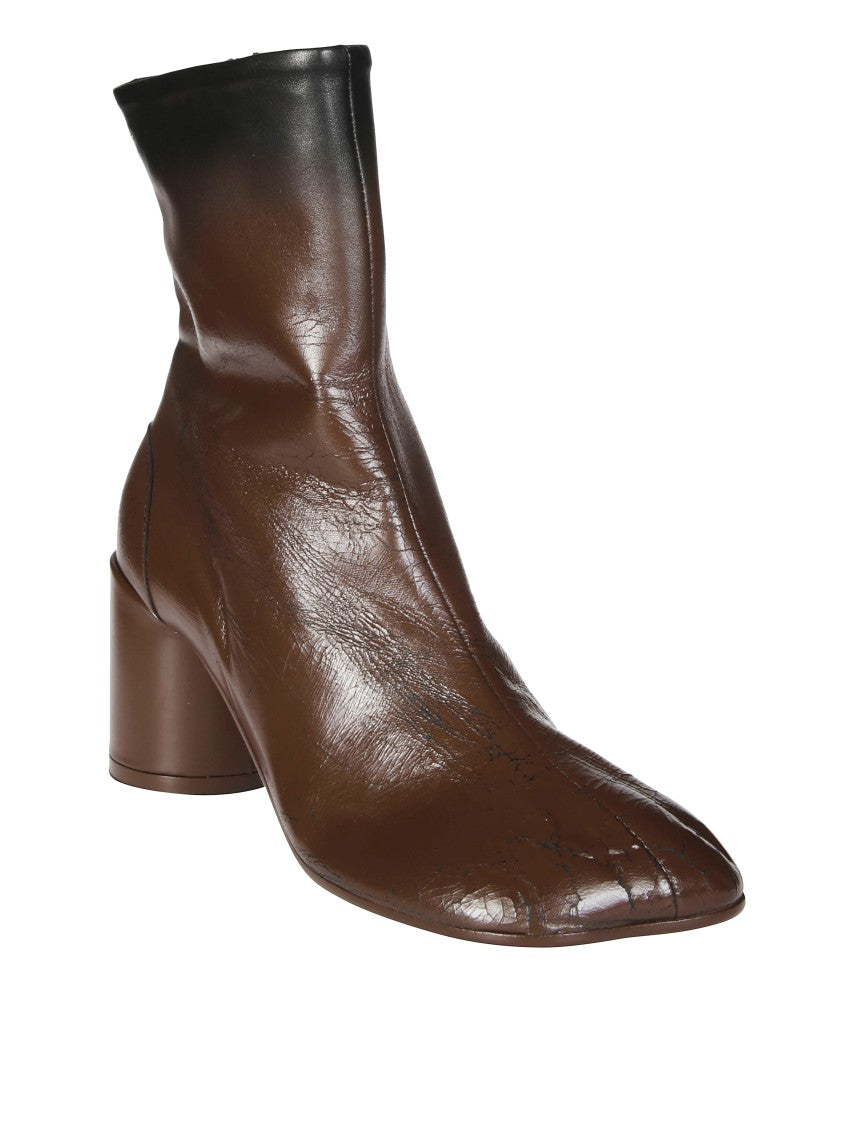 Mm6 By Maison Margiela Pointed Toe Ankle Boots With Spray Leather Finish