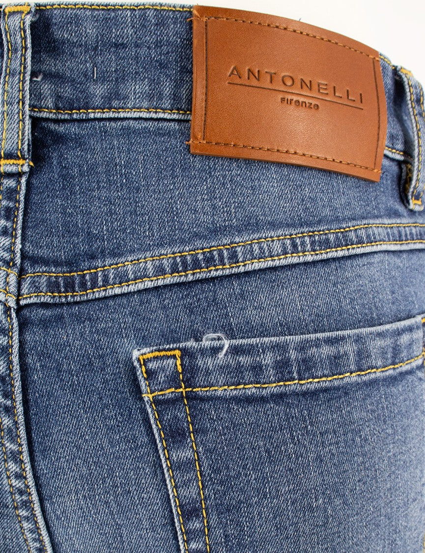 Antonelli Light Blue Wide-Leg Jeans With Timeless Appeal