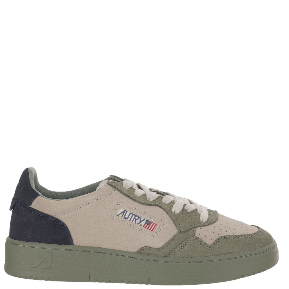 Autry Medalist Low Sneakers With Contrast Heel Tab And Logo Detail