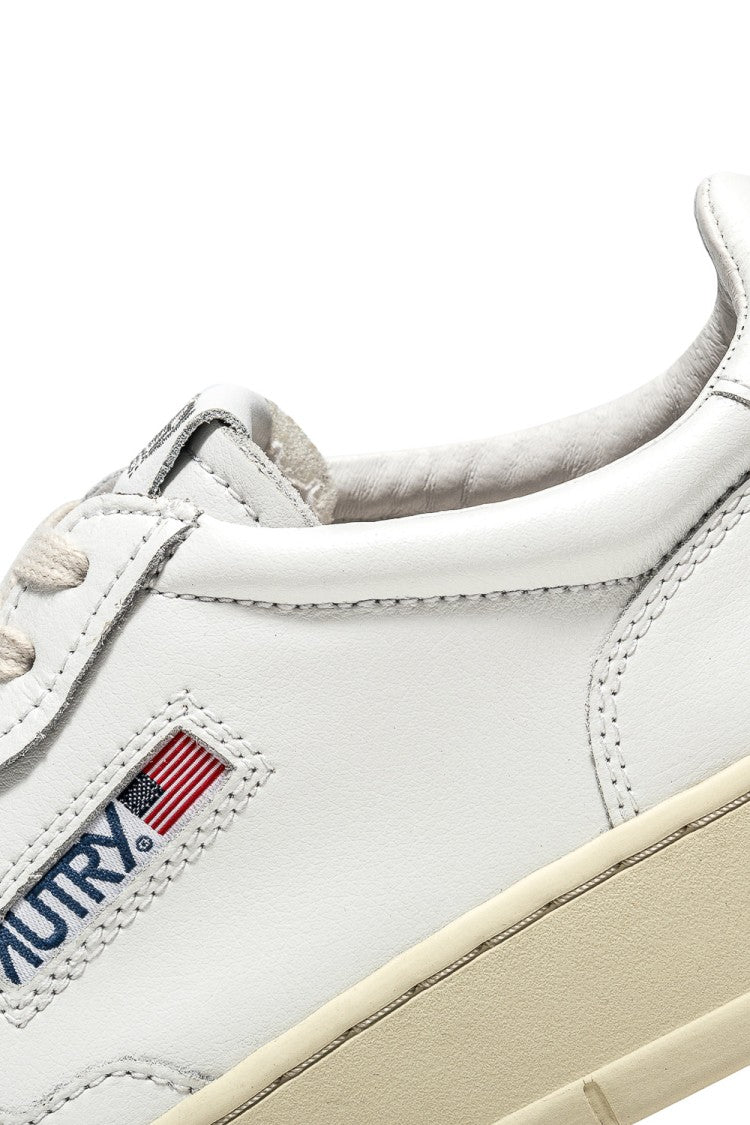 Autry Medalist Leather Sneakers White Heel Tab