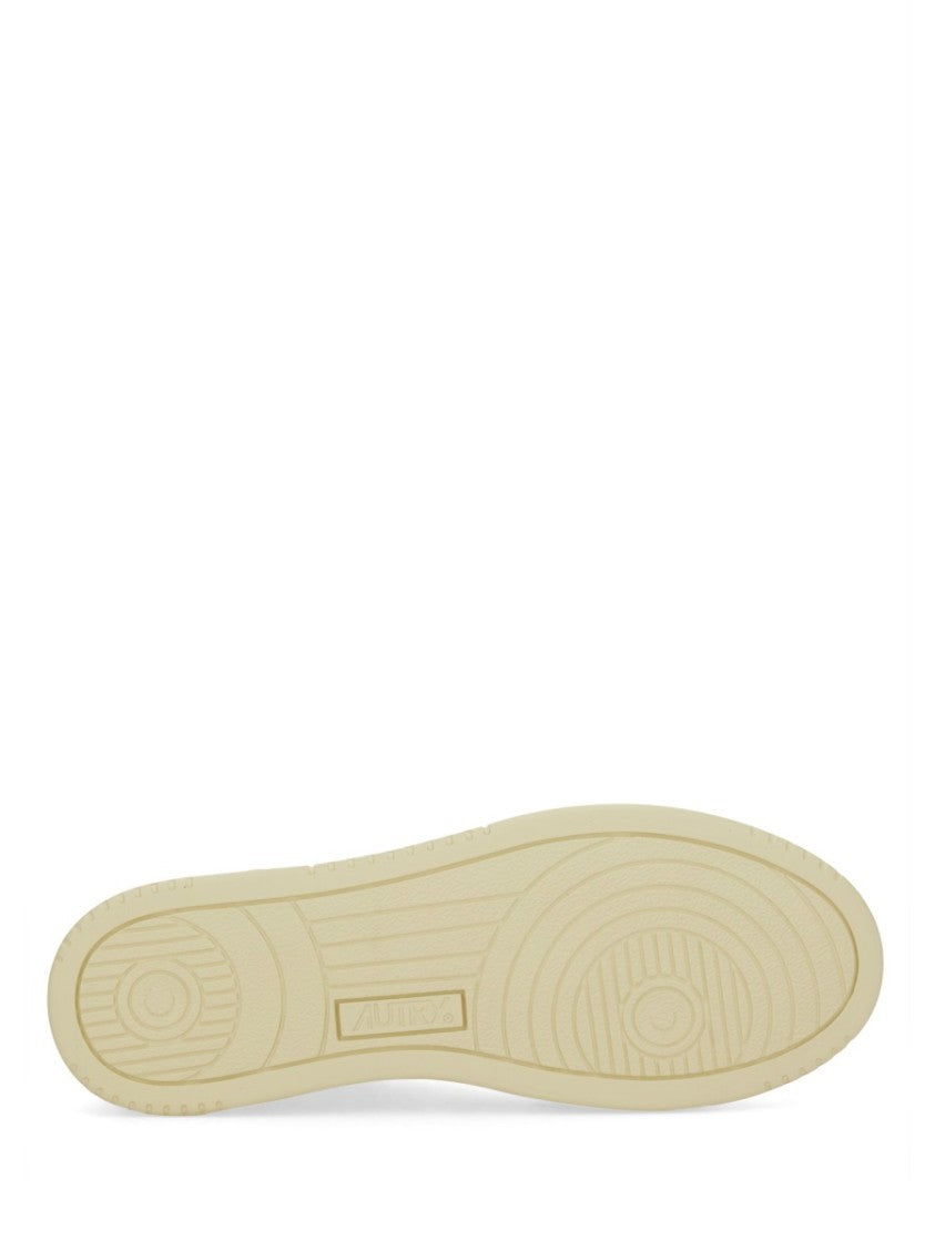 Autry Medalist Low Suede Accent Leather Sneakers