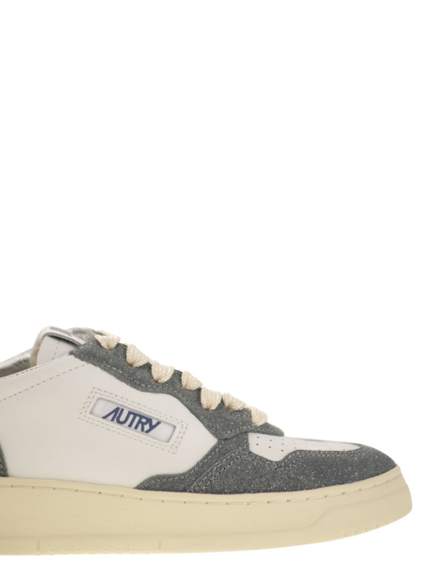 Autry Medalist Low - Sneakers With Two-Tone Glitter