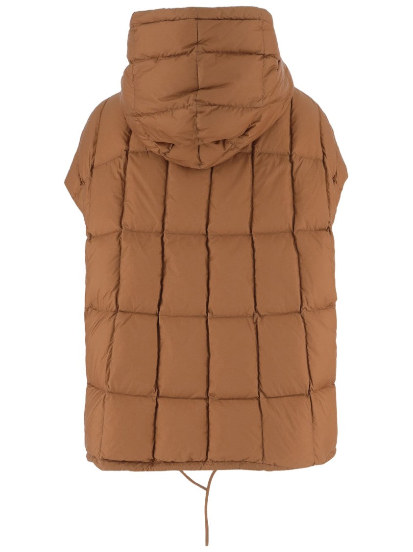 Ienki Ienki Oversized Quilted Down Jacket With Front Zip Closure