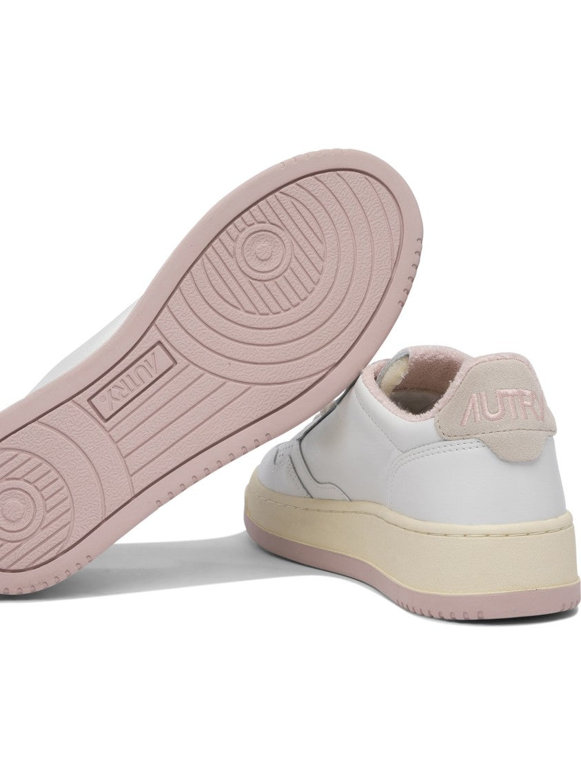 Autry "Medalist Low" Sneakers
