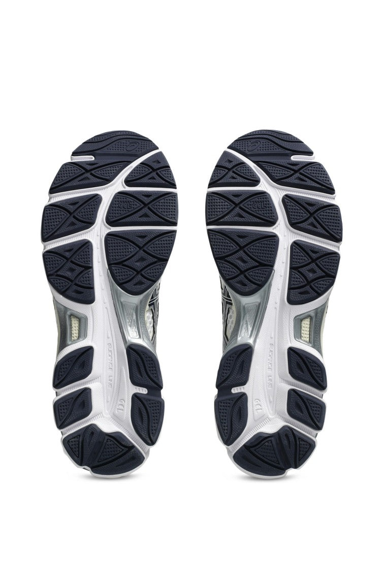Asics White Midnight Gel-Cumulus 16 Sneakers