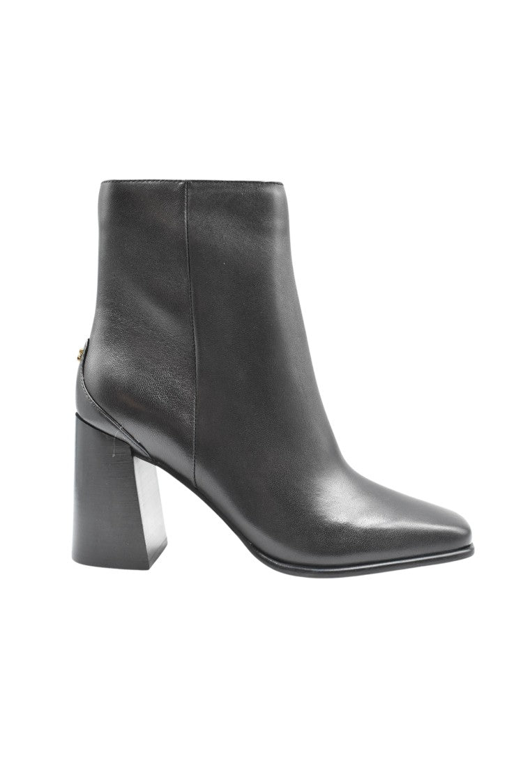 Guess Laced Ankle Boots With Heel And Design