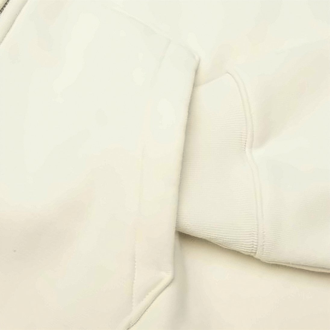 Stussy Zip-Up Hoodie With Adjustable Drawstring And Subtle Logo