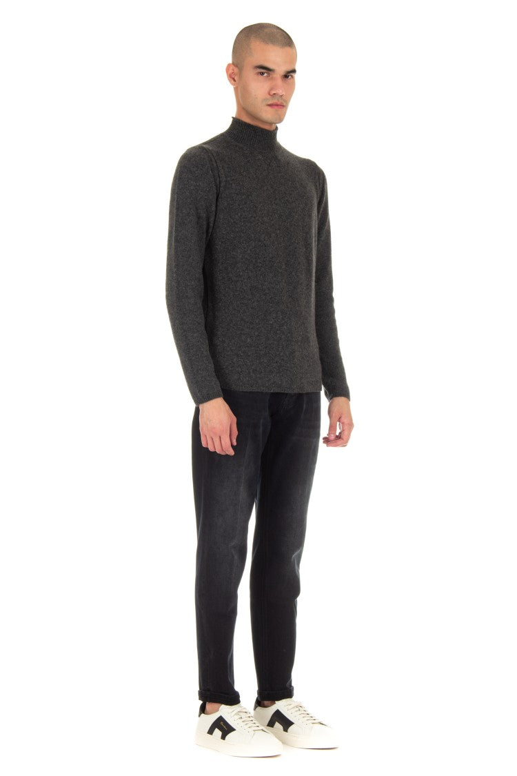 Roberto Collina Camel Wool Mock Neck Sweater
