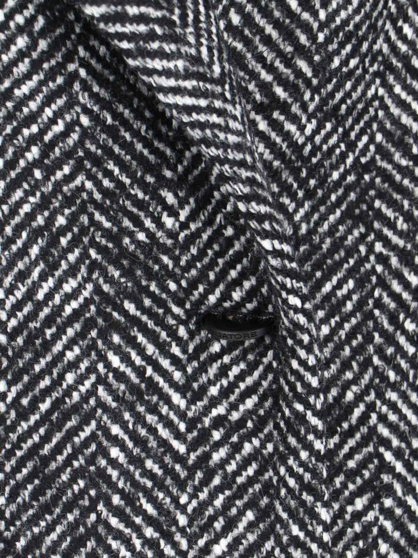 Tagliatore Tailored Black Jacket With Classic Collar And Sophisticated Silhouette