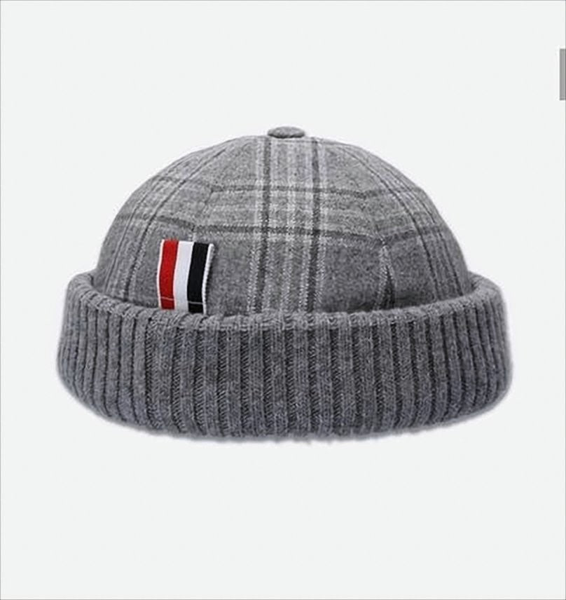 Thom Browne Ribbed Knit Hat With Grey Plaid Pattern And Striped Brim