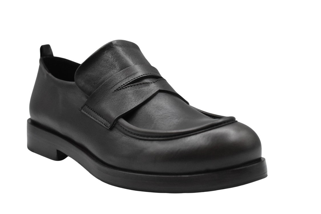 Ernesto Dolani Rounded Toe Black Flats With Elevated Sole