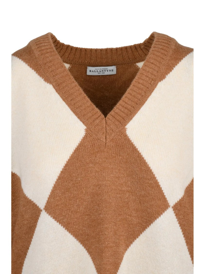 Ballantyne Bold Argyle V-Neck Sweater In 100% Wool