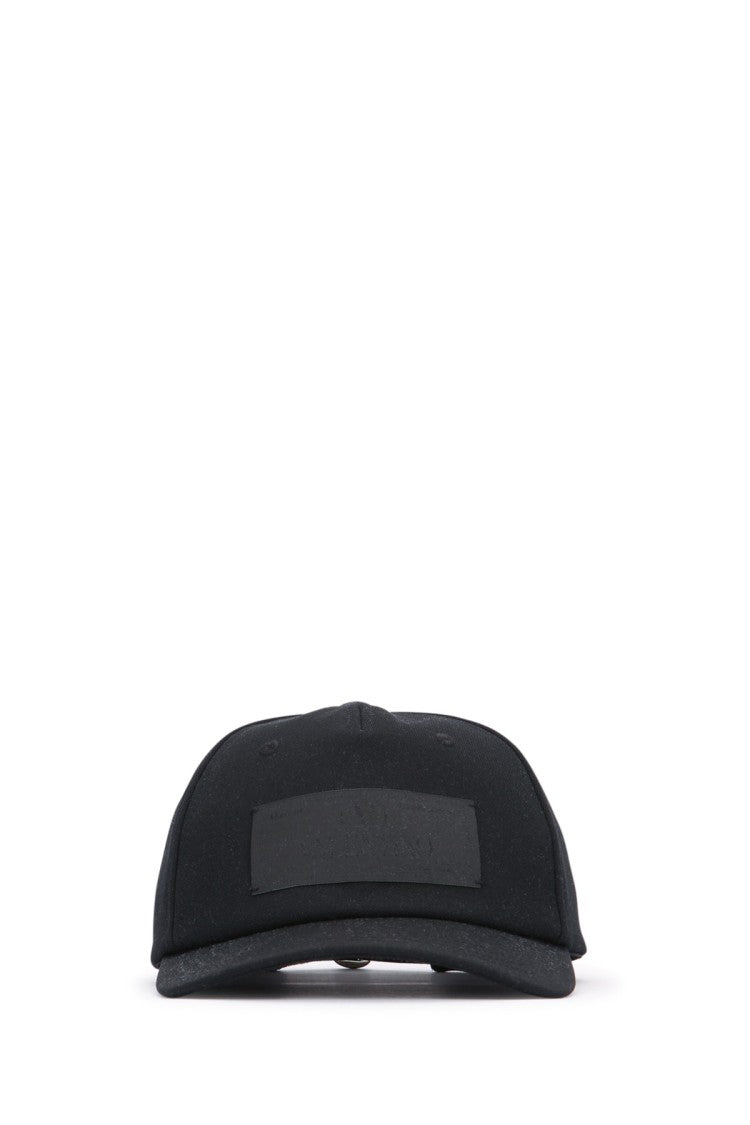 Valentino Garavani Classic Black Baseball Cap With Structured Brim