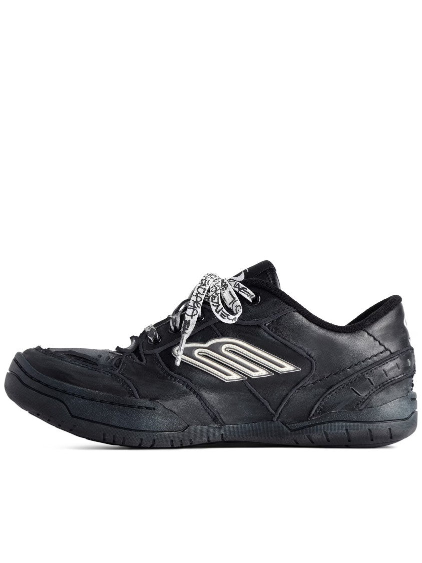 Balenciaga Sleek Black Low-Profile Sneakers With Textured Sole And Patterned Laces