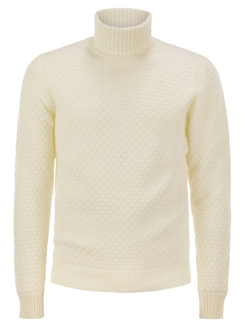 Rakki' Honeycomb Stitch Turtleneck - White