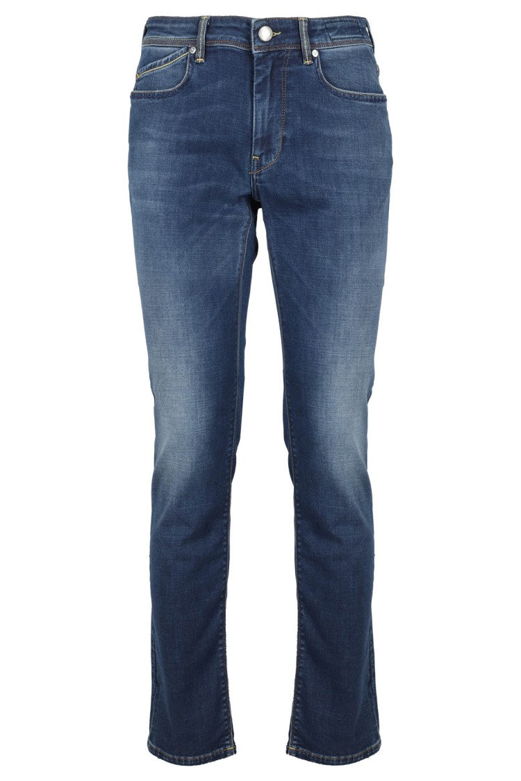 Re-Hash Medium Blue Jeans With Classic Five-Pocket Design