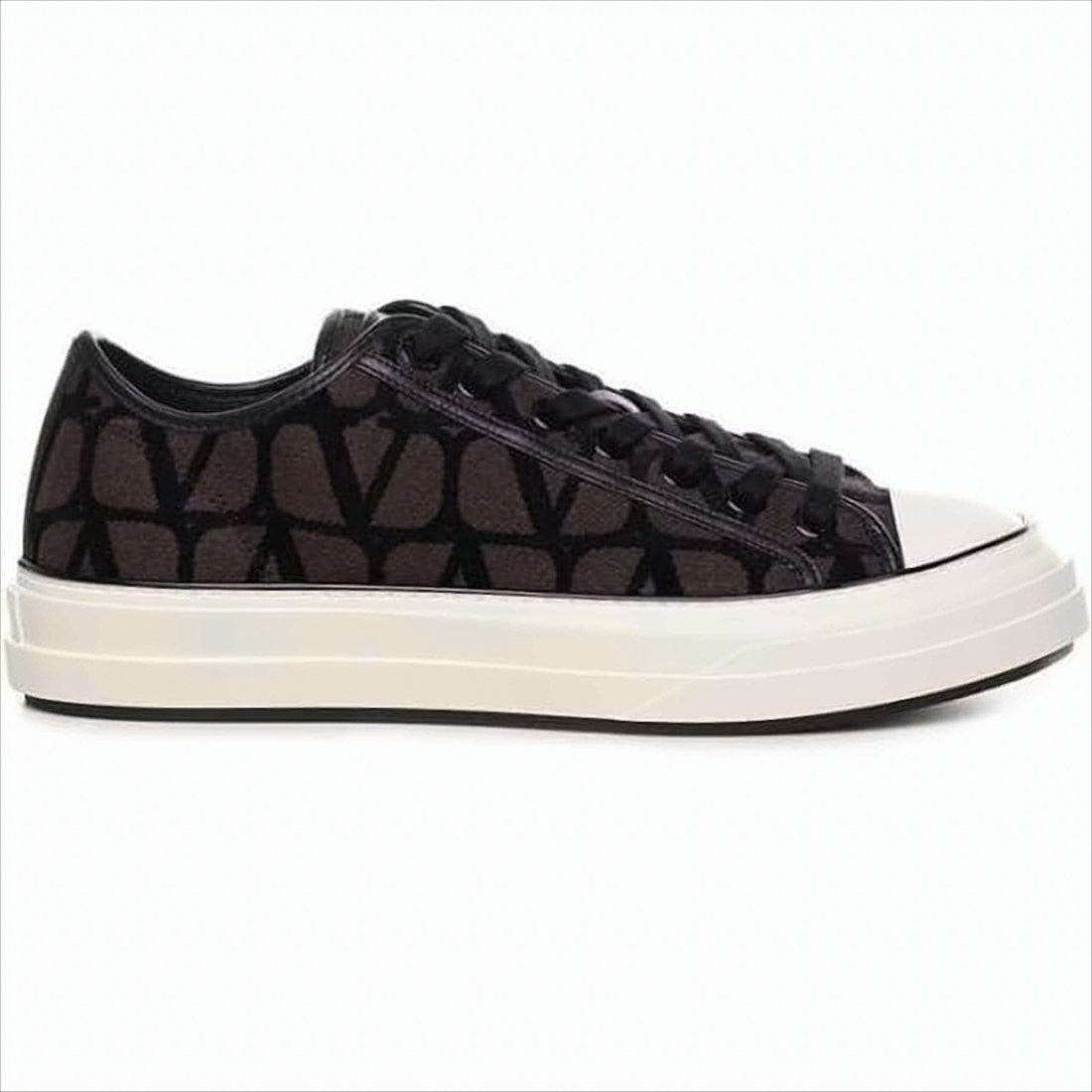 Valentino Garavani Low-Top Sneakers With Leather Accents