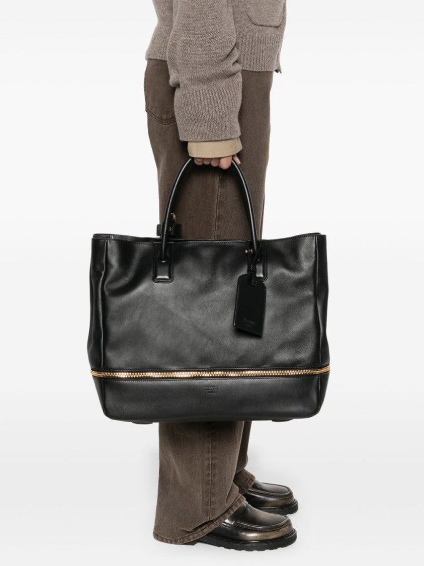Moschino Black Minimalist Gold Zipper Leather Bag