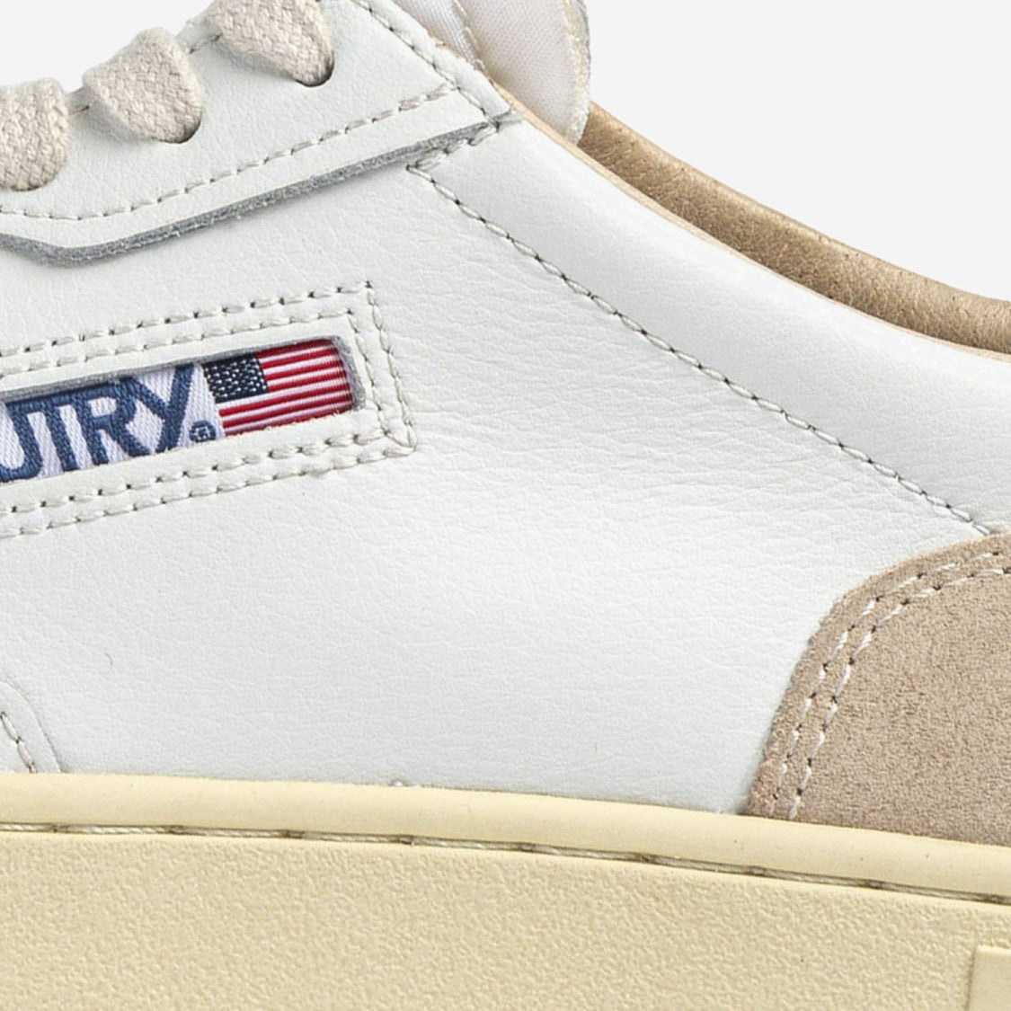 Autry Medalist Low Sneakers