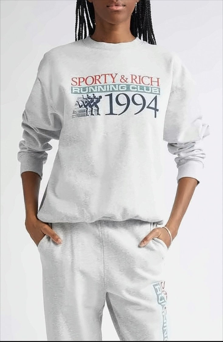 Sporty And Rich Relaxed Fit Long-Sleeve Graphic Sweatshirt