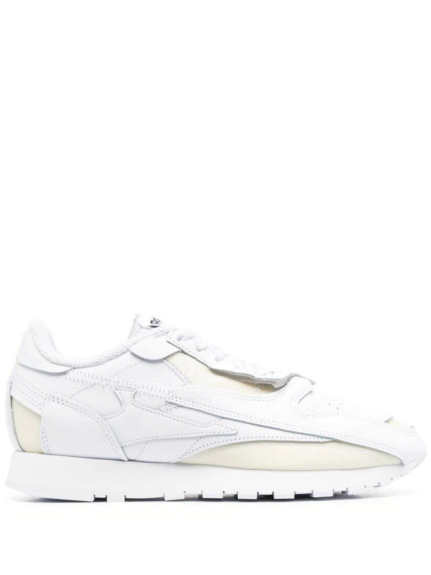 Maison Margiela Minimalist White Leather Sneakers With Lace-Up Design