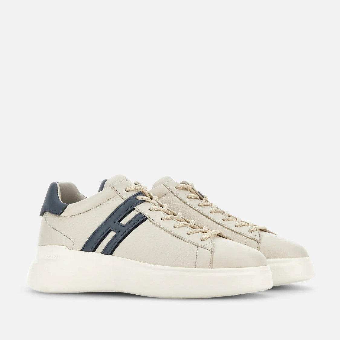 Hogan H580 Allacciato H Profilo Sneakers In White Light Blue