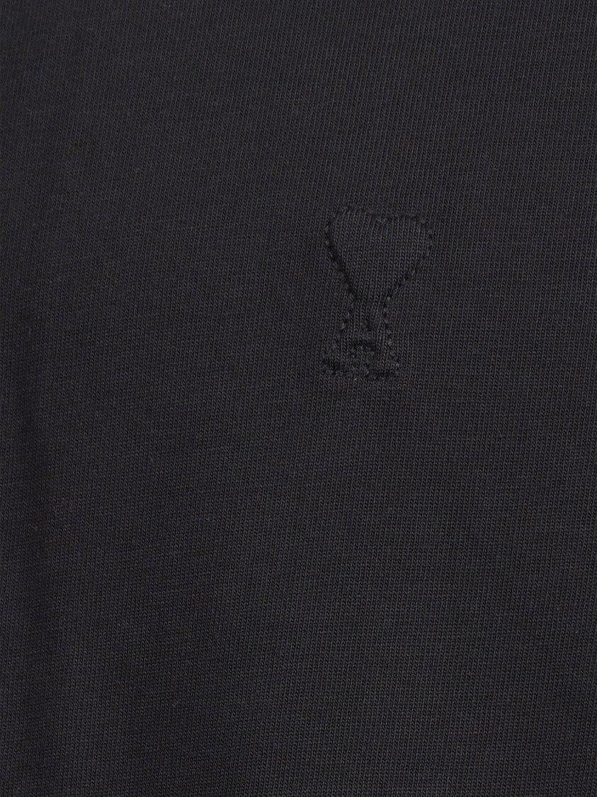 Ami Relaxed Fit Black T-Shirt With Subtle Embroidery