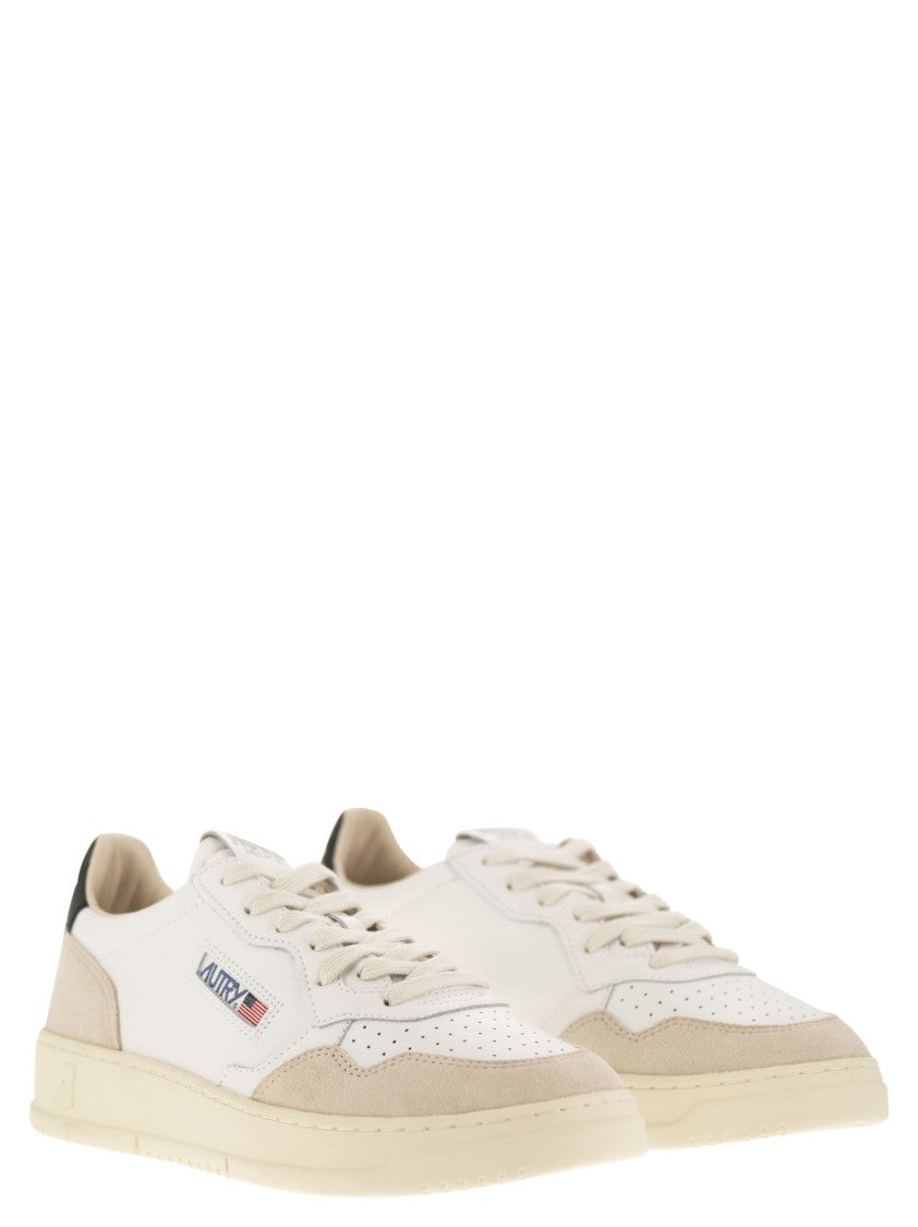 Autry Medalist Low - Leather And Suede Sneakers