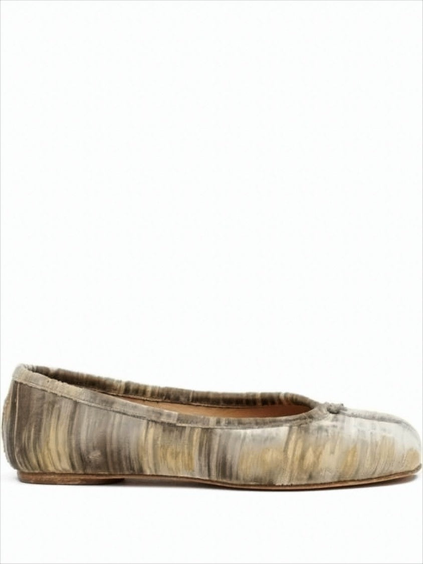 Maison Margiela Artistic Split-Toe Flats With Textured Upper And Bow Detail