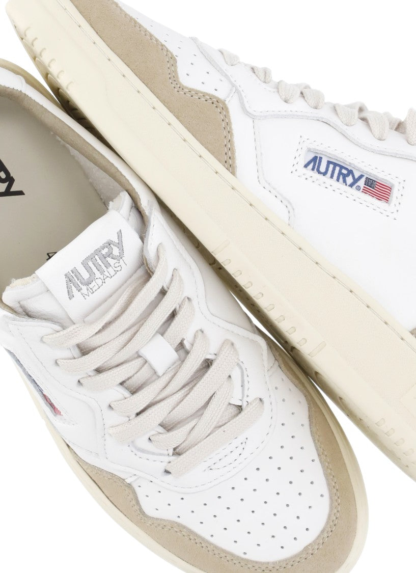 Autry Medalist Low Sneakers