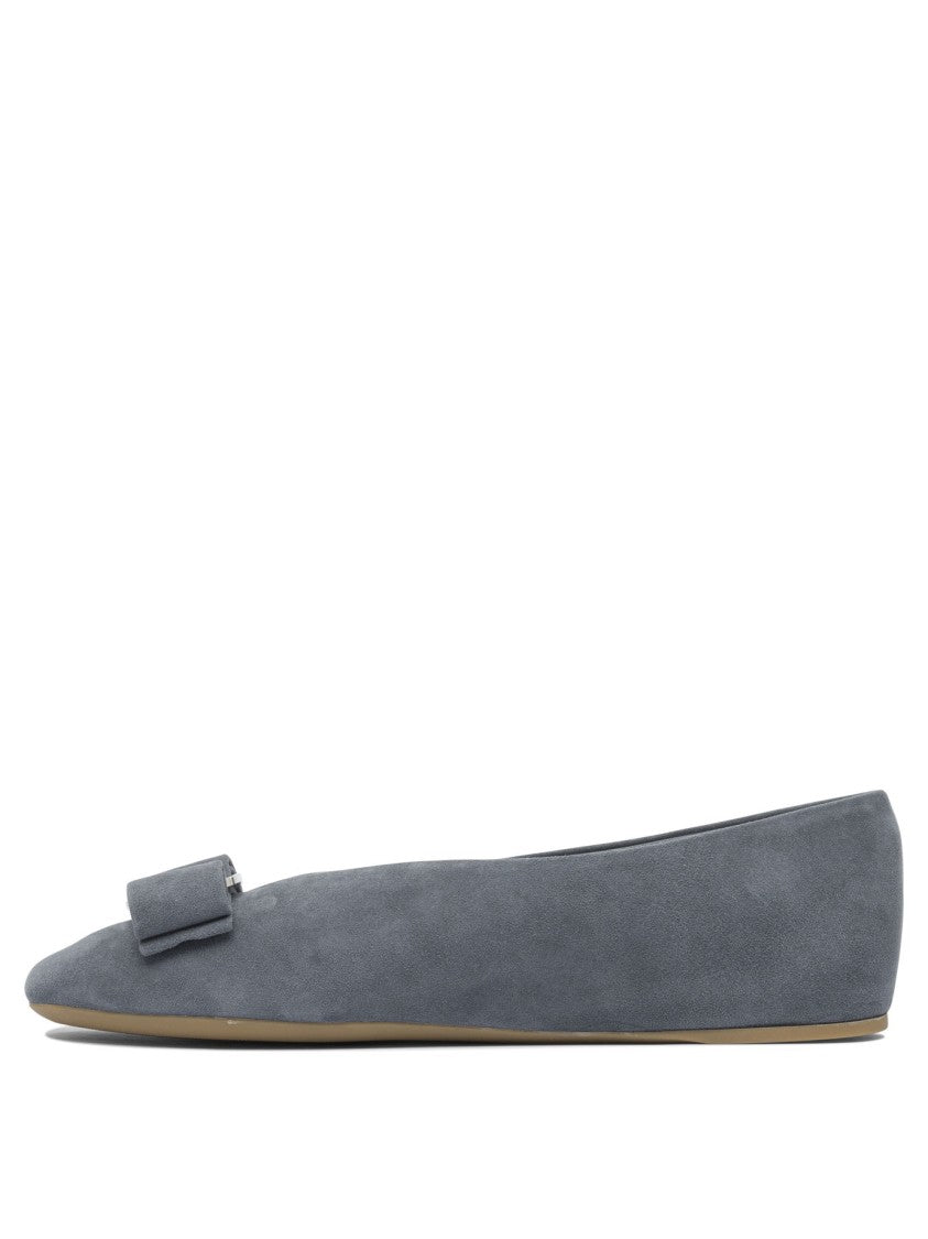 Ferragamo Grey Leather Ballerinas With Bow Accent