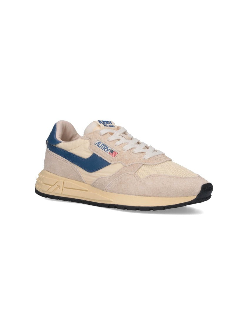 Autry Classic Low-Top Sneakers In Beige Tone