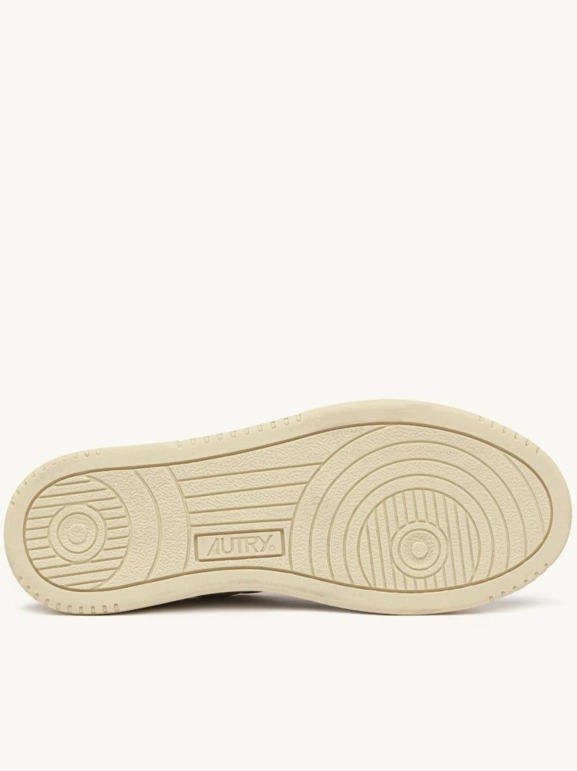 Autry Medalist Low Metallic Accents Sneakers