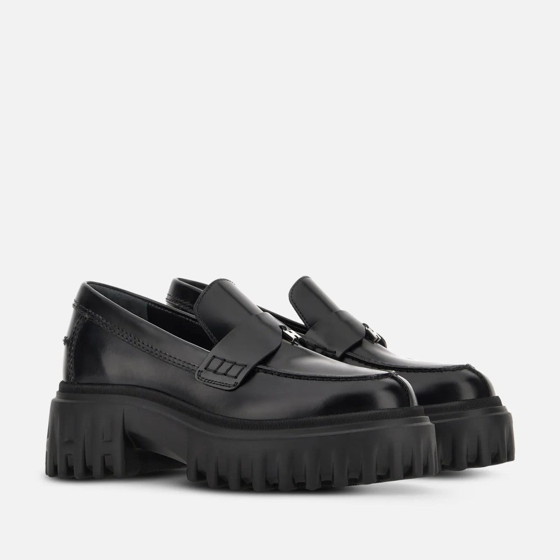 Hogan Sophisticated Black Calfskin Moccasins With Sole