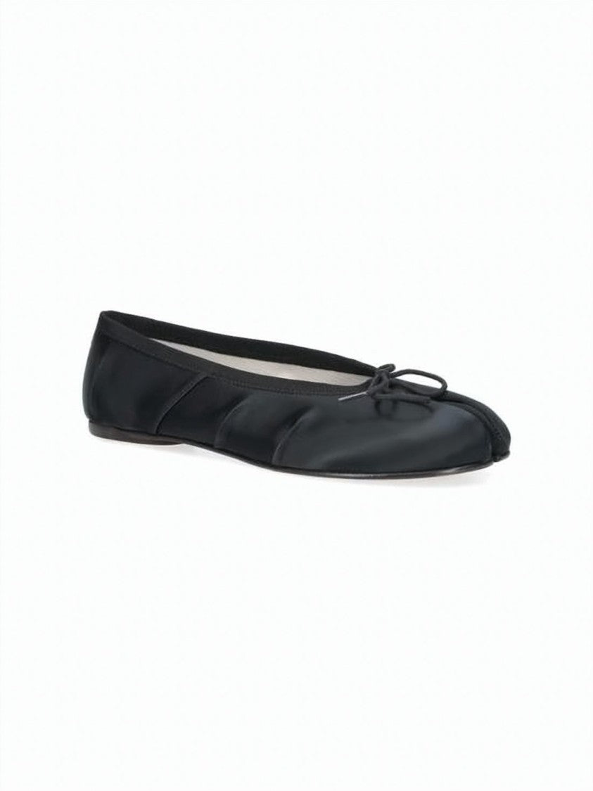 Maison Margiela Flat Shoes With Distinctive Split-Toe Design