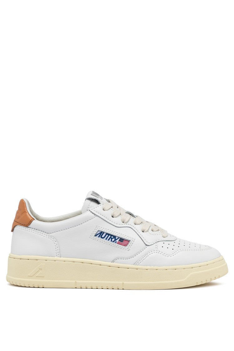 Autry Women’S Medalist Sneakers Hazelnut Heel Tab