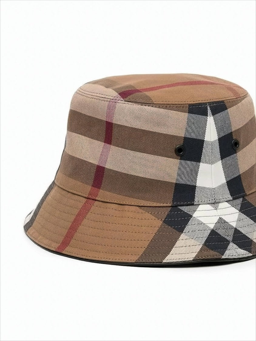 Burberry Bucket Hat With Classic Check Pattern And Ventilation