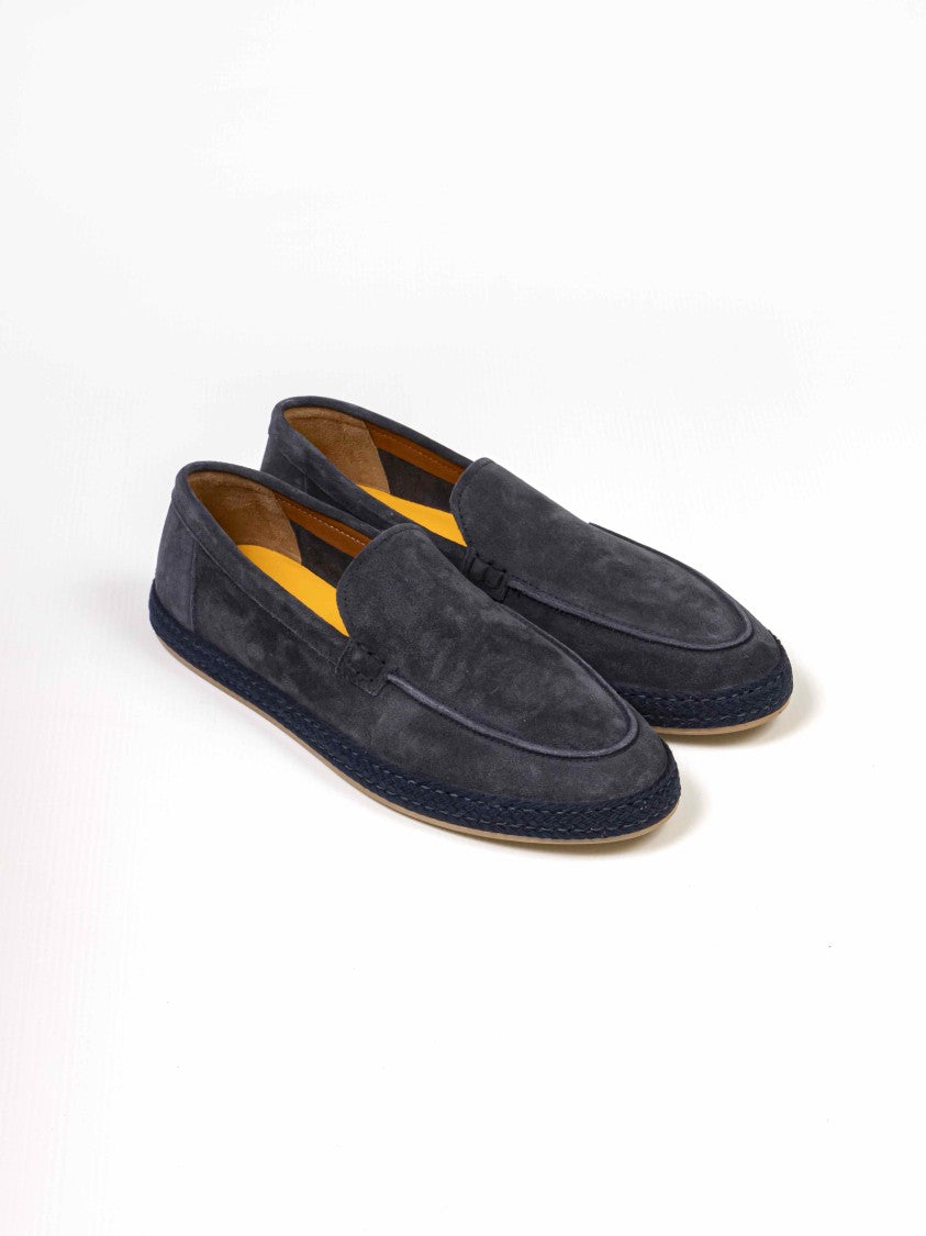 Doucal's Suede Rounded-Toe Moccasin Loafers