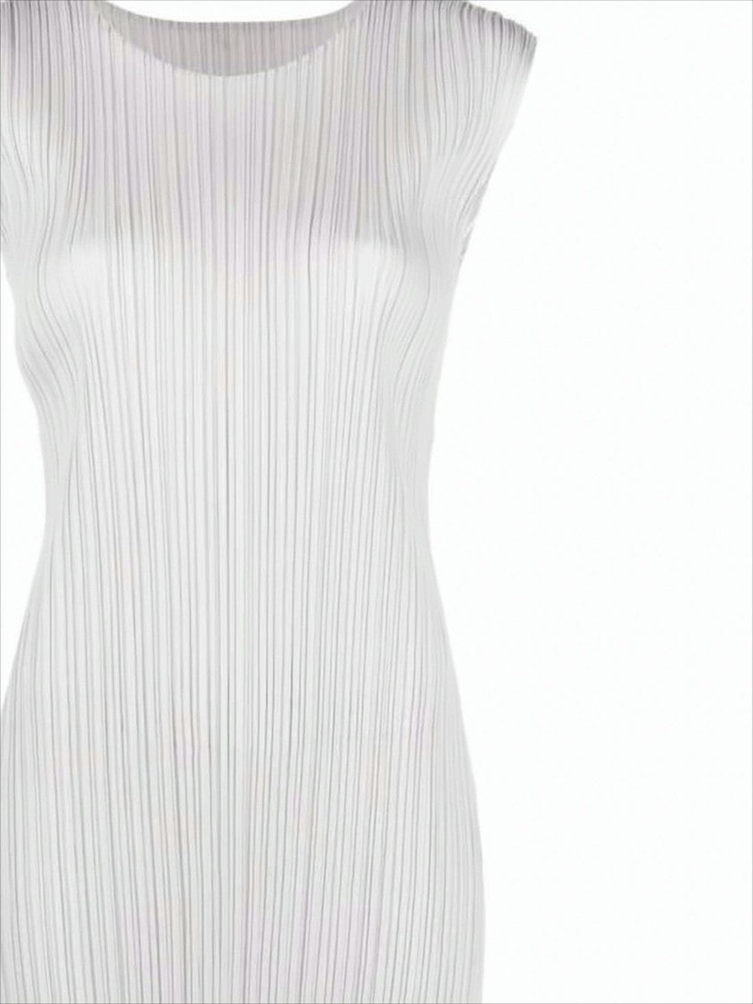 Pleats Please Fitted White Pleated Mini Dress With Cap Sleeves