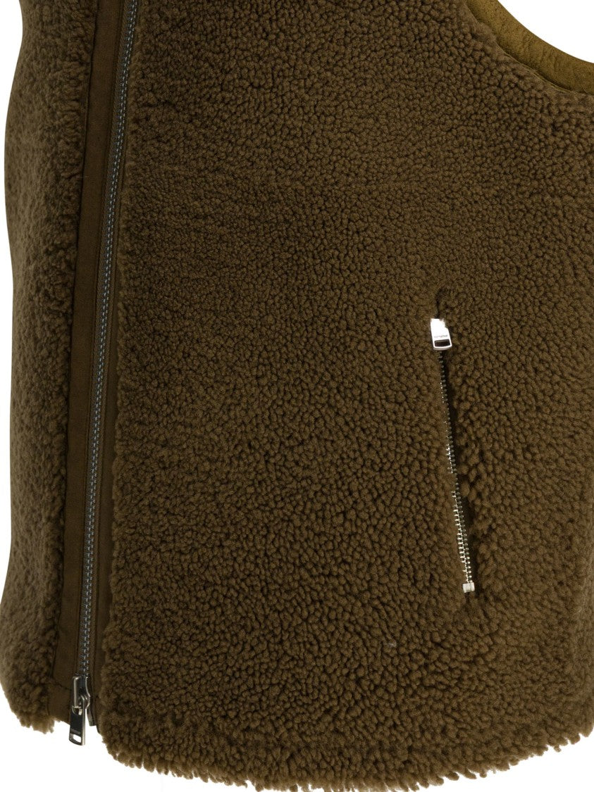 Nonnative Plush Shearling Sleeveless Jacket With High Collar And Zippered Pockets