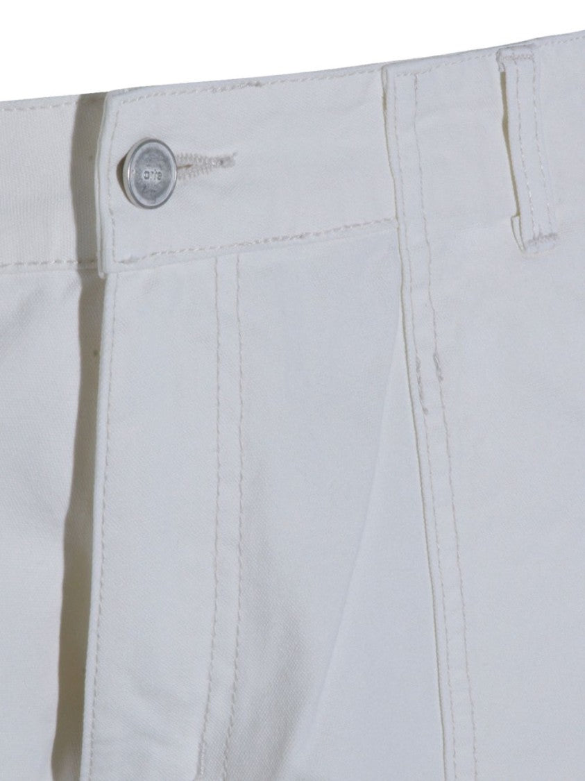 Arte Minimalist White Cotton Shorts With Functional Pockets