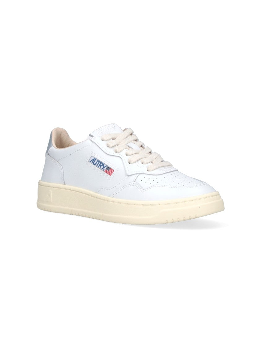 Autry "Medalist" Low Sneakers White