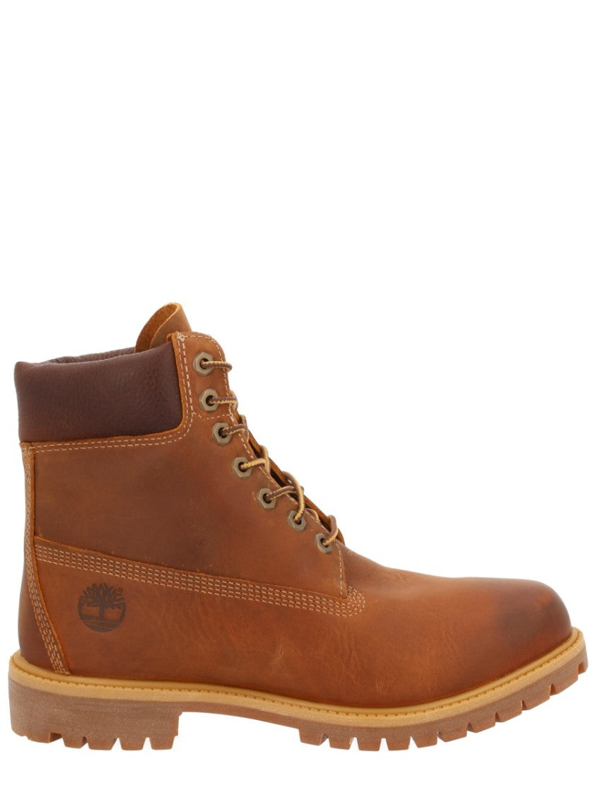 Timberland Classic Lace-Up Brown Leather Boots With Durable Traction Sole