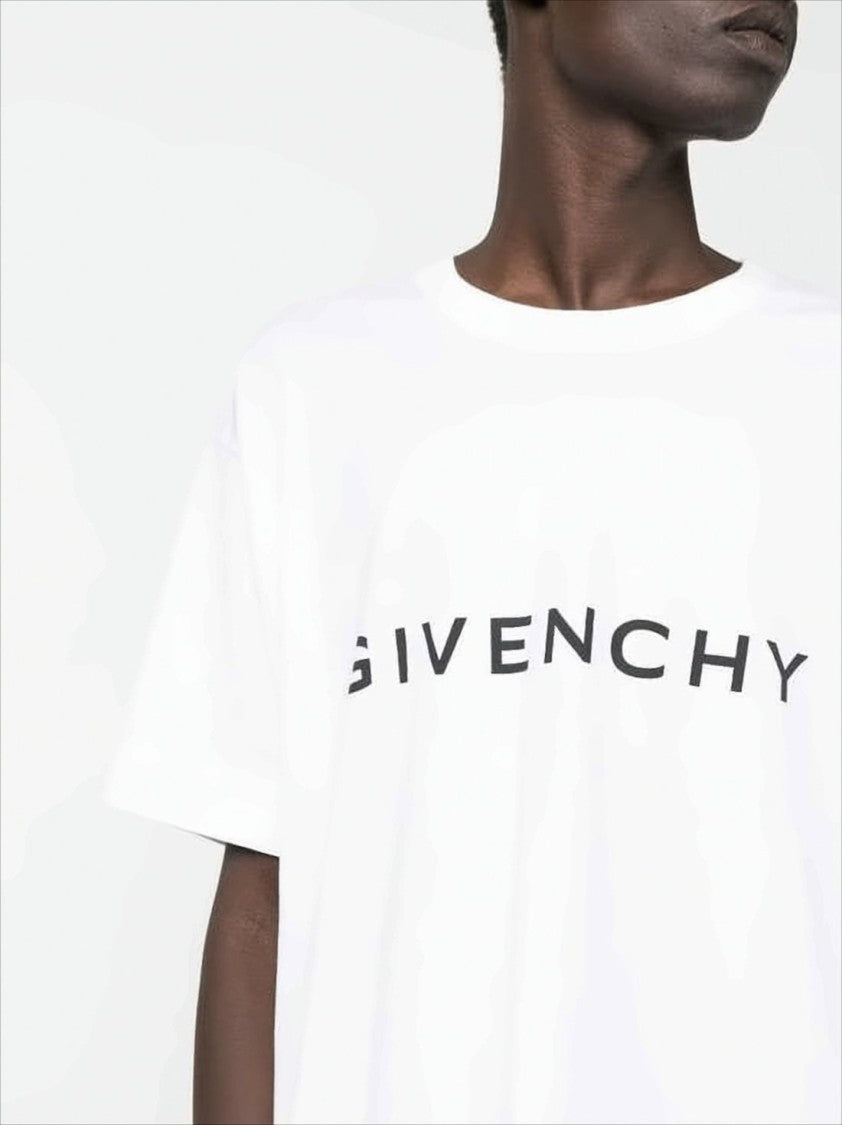 Givenchy Minimalist White Cotton Short-Sleeve T-Shirt With Bold Logo