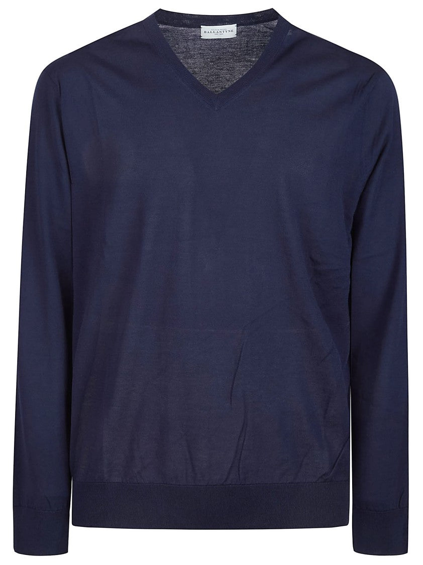 Ballantyne Plain Long Sleeve V-Neck Sweater