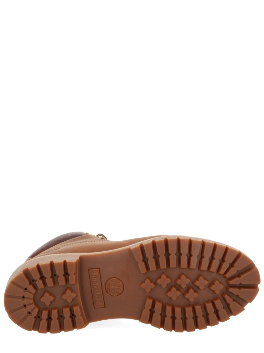 Timberland Classic Lace-Up Brown Leather Boots With Durable Traction Sole