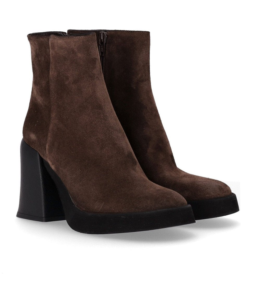 Strategia Hombre Brown Heeled Ankle Boot